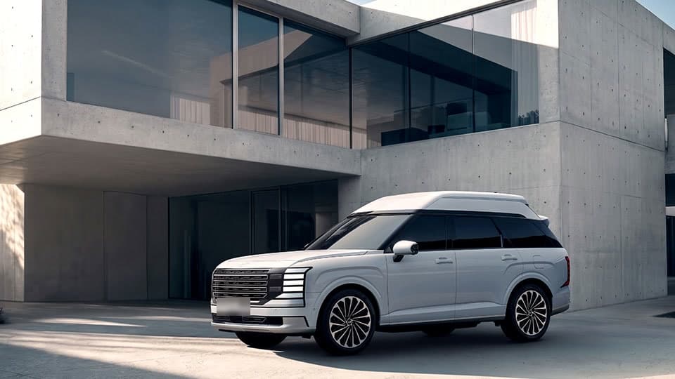 2027 팰리세이드 하이루프, 흰색 차체에 지붕을 높인 대형 SUV 옆모습